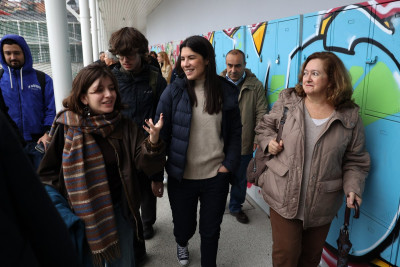 Mariana Mortágua em visita ao Liceu Camões