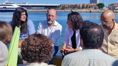 Joana Mortágua, Rui Tavares e os cabeças de lista da coligação Bloco/Livre no Seixal.