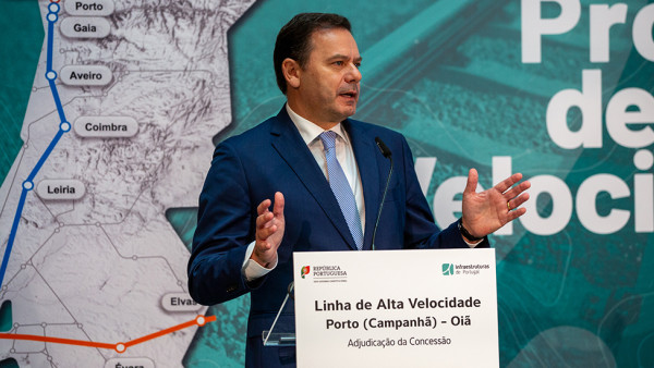 Luís Montenegro apresenta o Projeto da Linha de Alta Velocidade