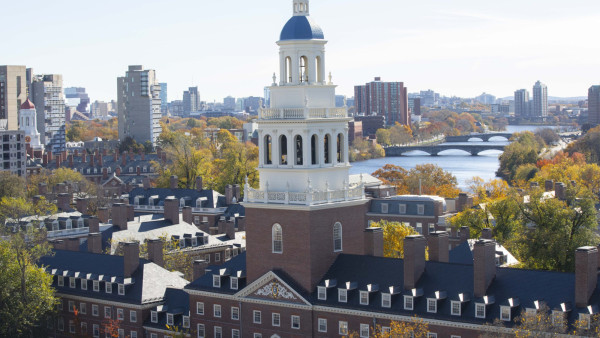 Universidade de Harvard.