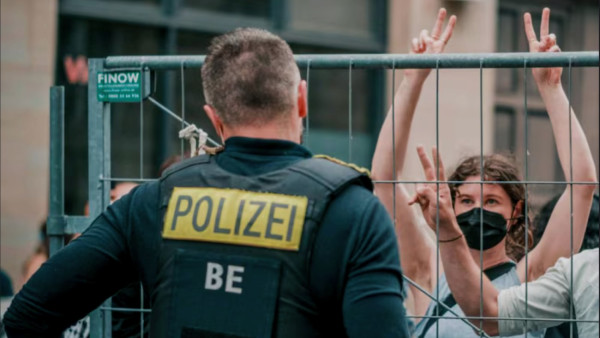 Roberta Murray num protesto em Berlim contra o genocídio em Gaza