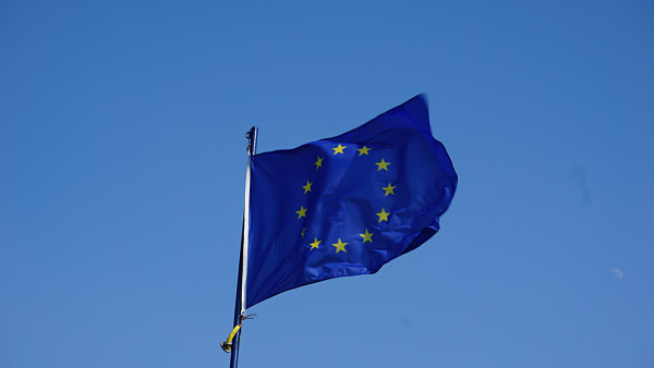 UE