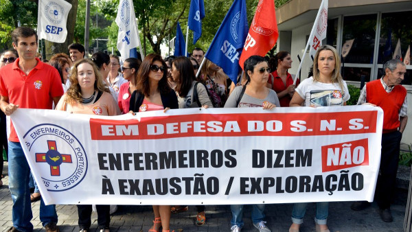 Enfermeiros em protesto.