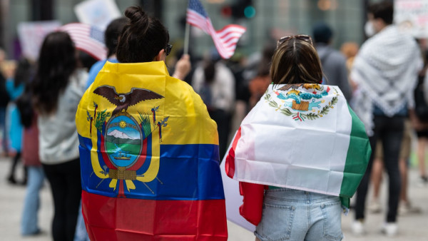 Imigrantes em manifestação contra as deportações nos EUA