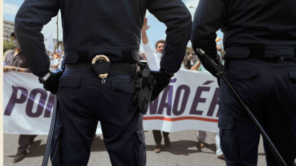 Polícias e manifestação do Chega