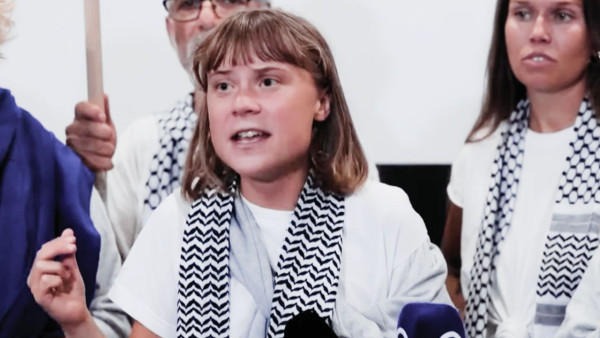 Greta Thumberg na chegada à Grécia