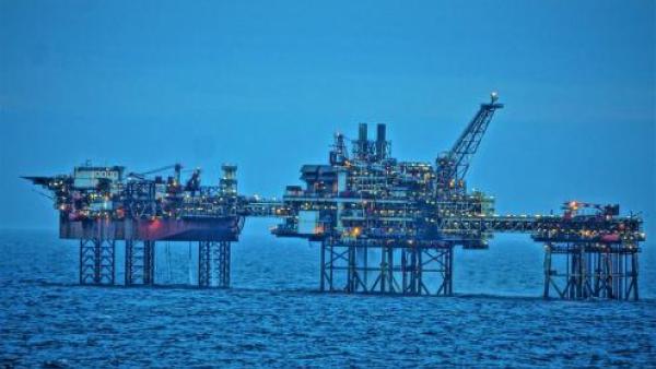 Plataforma de extração de petróleo.