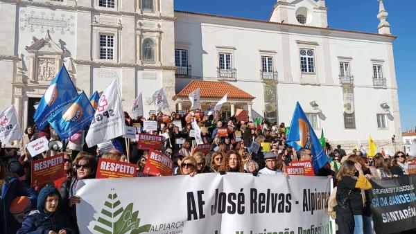 Professores de Santarém em luta no passado dia 1 de fevereiro. Foto da Fenprof.