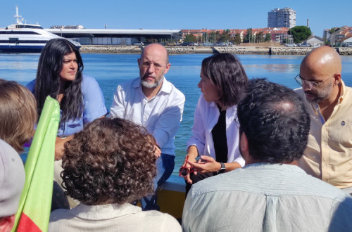 Joana Mortágua, Rui Tavares e os cabeças de lista da coligação Bloco/Livre no Seixal.